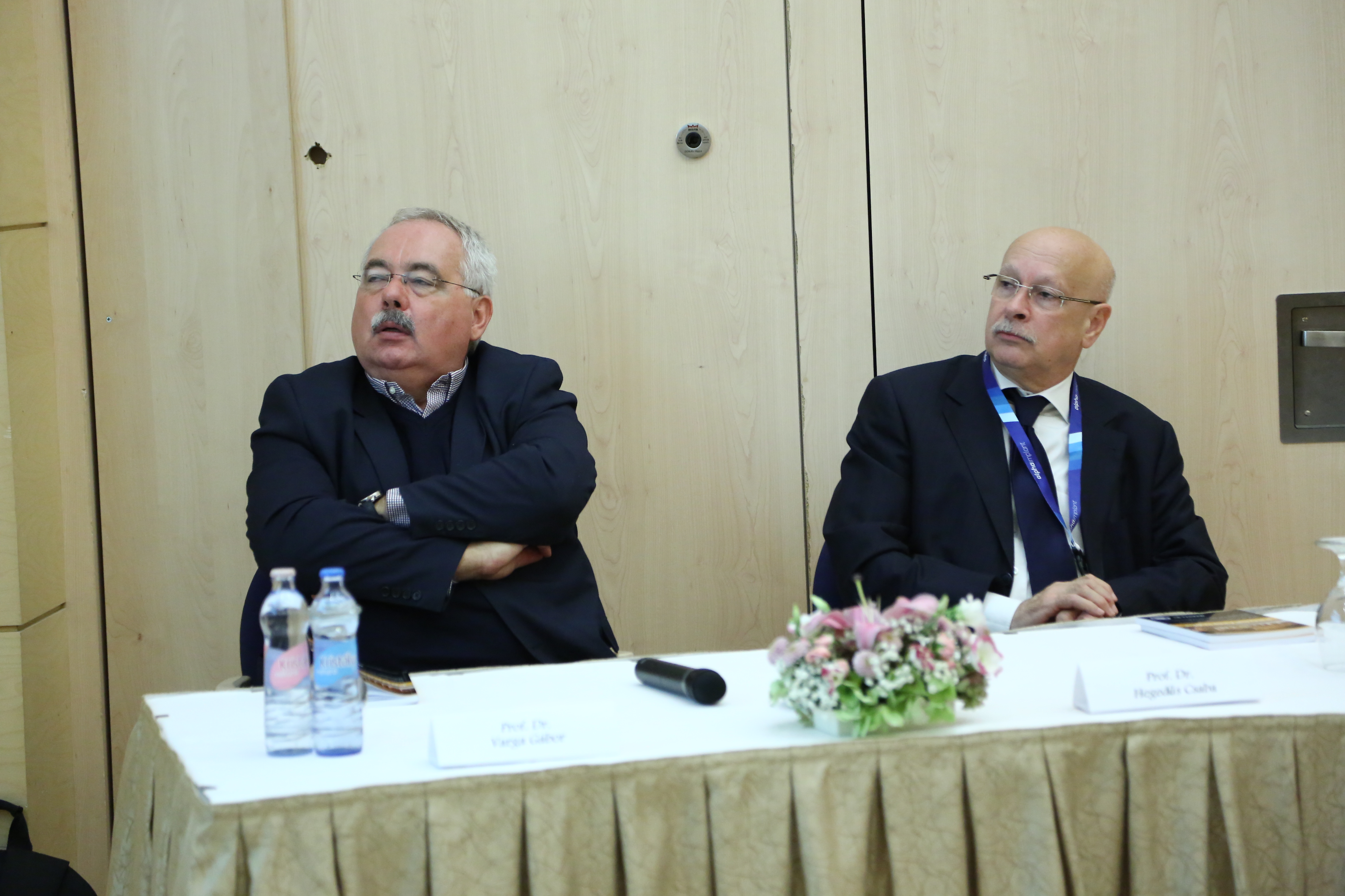 Dr. Varga Gábor és Dr. Hegedûs Csaba a konferencia PhD szekciójának üléselnökei